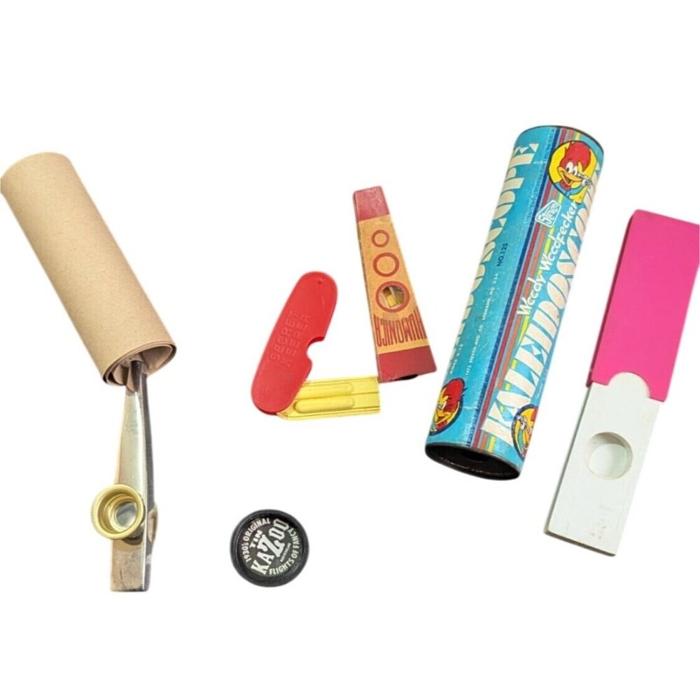 Vintage Kazoo Kaleidoscope   Whistles Toy Lot  Assorted Fun Instruments‎